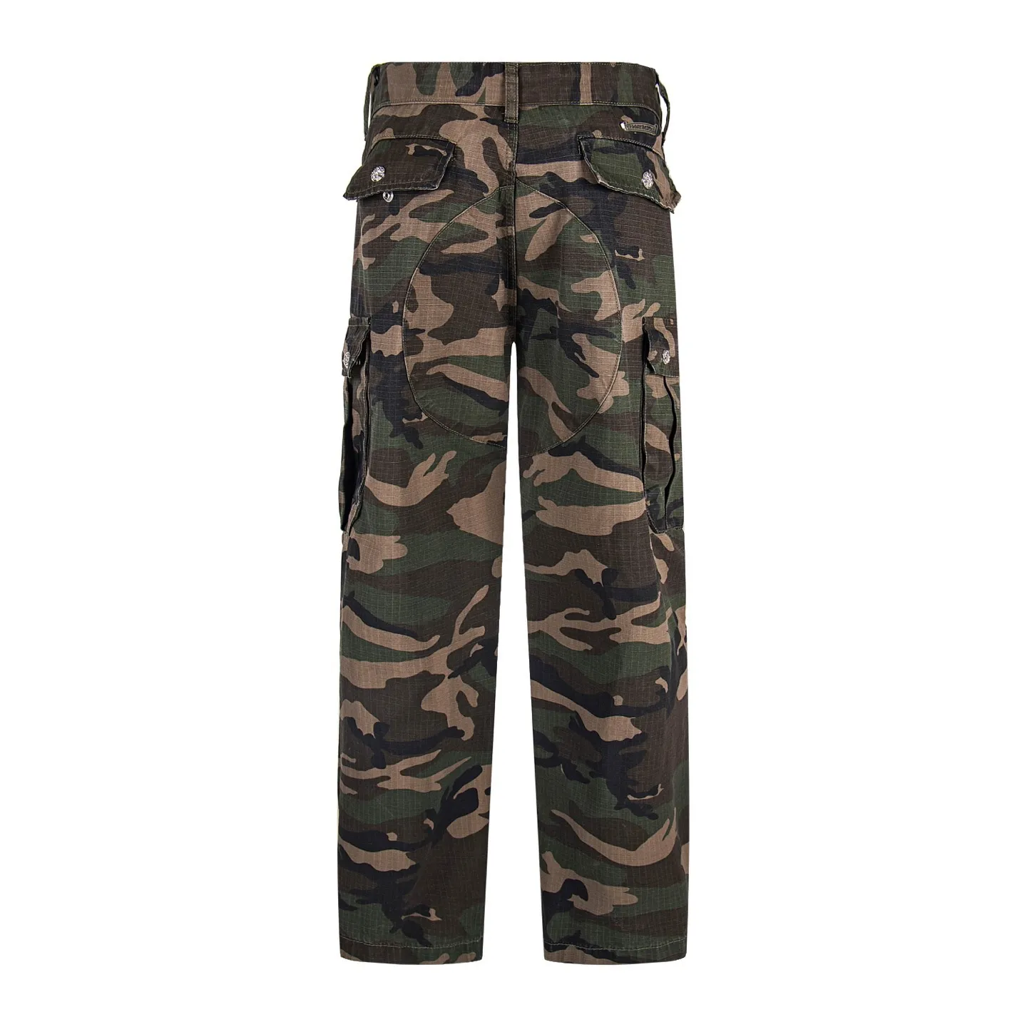 P290 💰 (Top version) Chrome hearts CH Chrome hearts new silver camouflage three-dimensional pocket overalls Chrome hearts is a top brand in the fashion world, and these pants are the best among them. It uses the classic Levi's jeans bottom panel, which has been carefully disassembled and spliced. The washed effect is natural, showing a unique retro charm. The pants are based on camouflage and are paired with cross patches, which have a great visual impact. These patches are exquisitely crafted and have a luxurious feel. The hardware accessories are ultra-exquisite. The placket buckle is made of silver, hand-polished and painted with distressing liquid. The main buckle has a three-dimensional cross flower shape. The six-pointed star screws and hand-cut leather washers on the back are full of details, which are both beautiful and durable. Color: Camouflage Size: 28-30-32-34-36 (corresponds to S-M-L-XL-XXL)